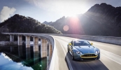 aston martin v8 vantage n430_21