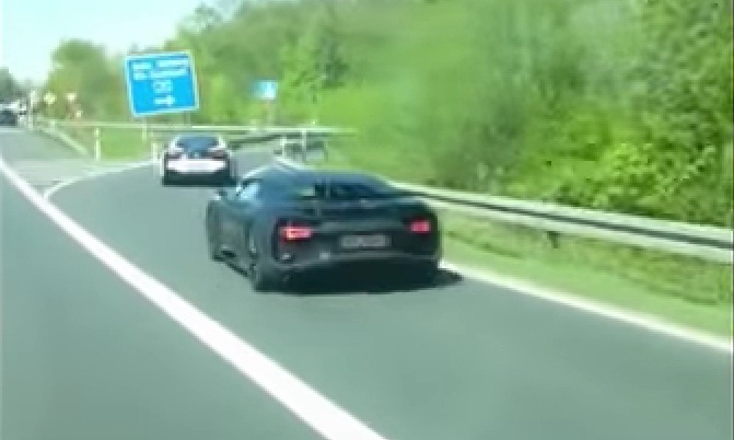 Noul Bugatti Chiron, filmat pentru prima dată