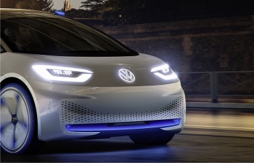 Volkswagen pregăteşte o siglă nouă pentru epoca maşinilor electrice