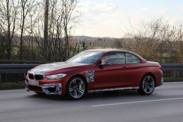 BMW M4 decapotabil, spionat cu un camuflaj minim