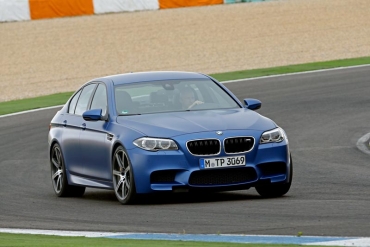 M5 şi M6 trec pe 4X4