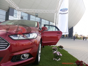 Ford Mondeo la Vivaldi Colours