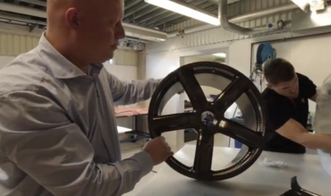 Janta din carbon, mândria Koenigsegg