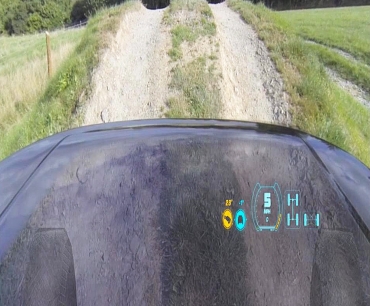 Land Rover va prezenta „capota transparentă”