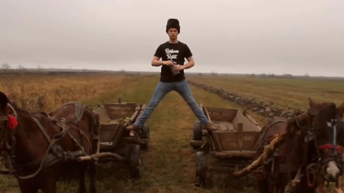 Şpagatul epic al lui Van Damme, parodiat