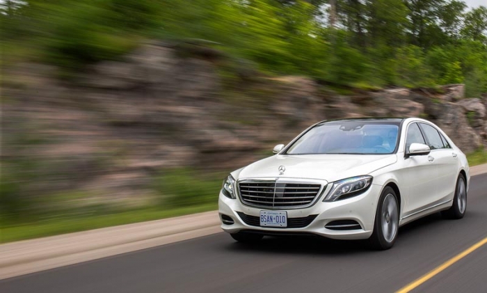 Mercedes şi găinile