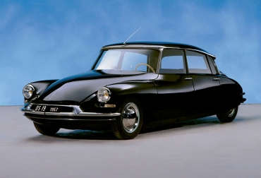 Citroen DS: O `zeita` printre masini