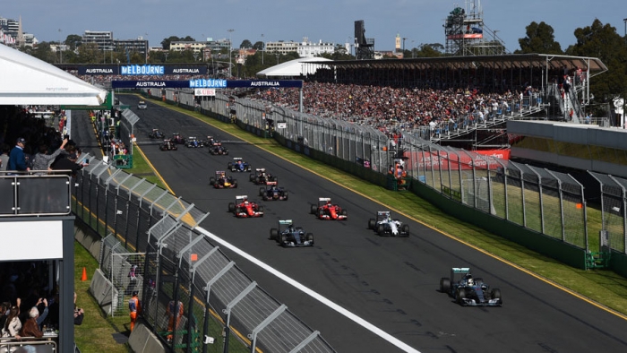 Victorie Hamilton, debut previzibil în sezonul 2015