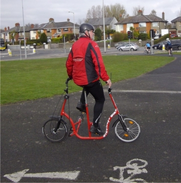 SidewaysBike - bicicleta cu două ghidoane si mers lateral