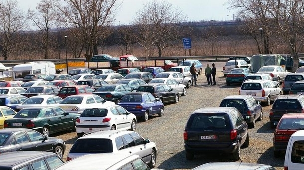 Guvernul din Bulgaria se pregăteşte să introducă taxa auto pentru poluare