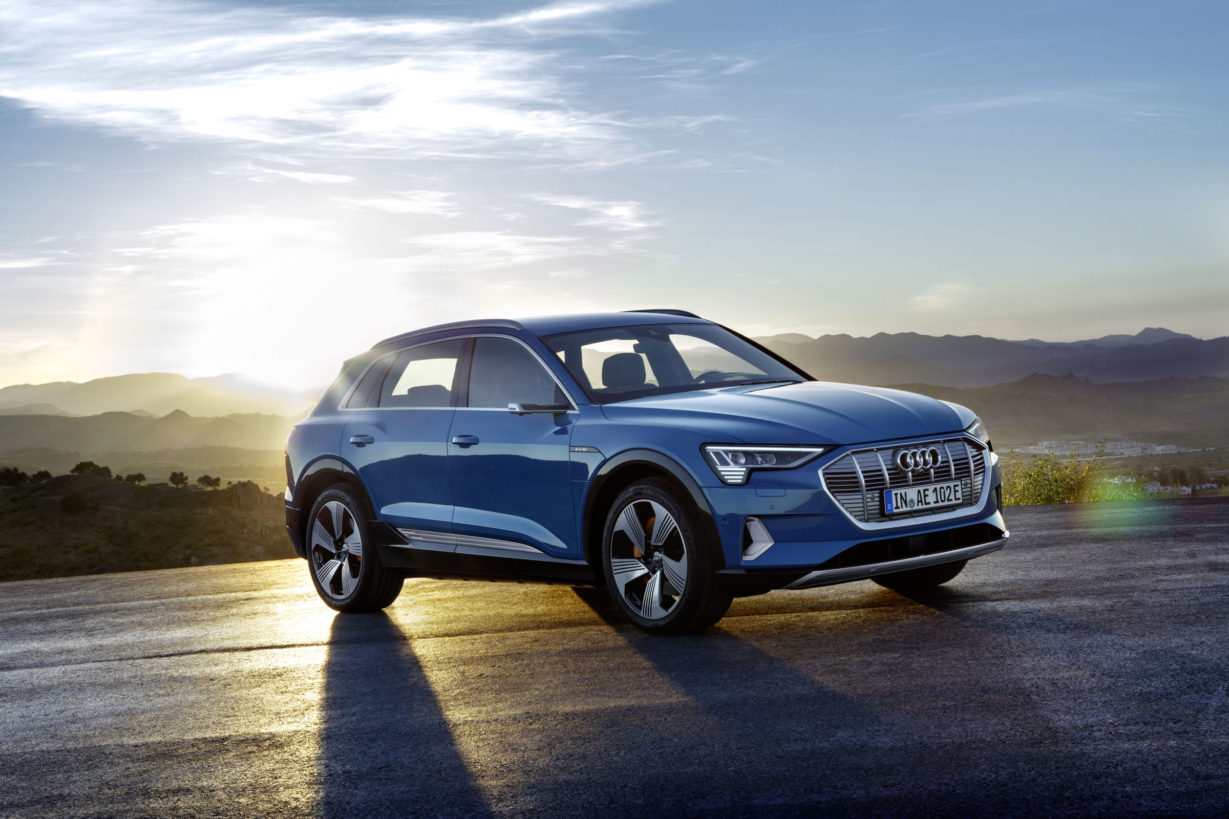 Audi e-tron este primul model 100% electric al constructorului german