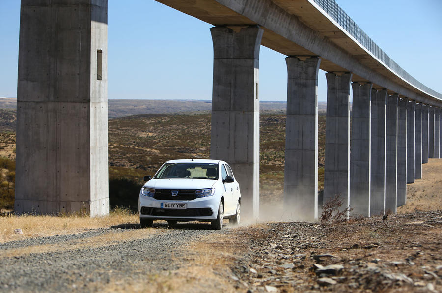 Dacia Sandero: de la Tangier până la Twickenham