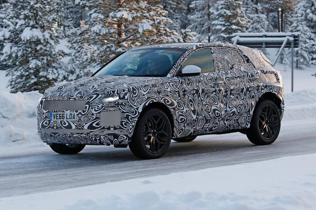 Baby SUV Jaguar E-Pace intră în linie dreaptă
