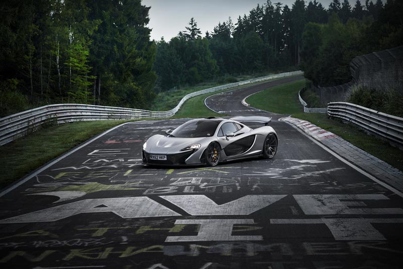 P1, sub 7 minute pe Nurburgring
