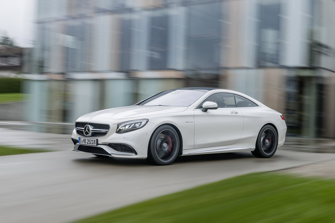 S63 AMG Coupe: eleganţă şi putere