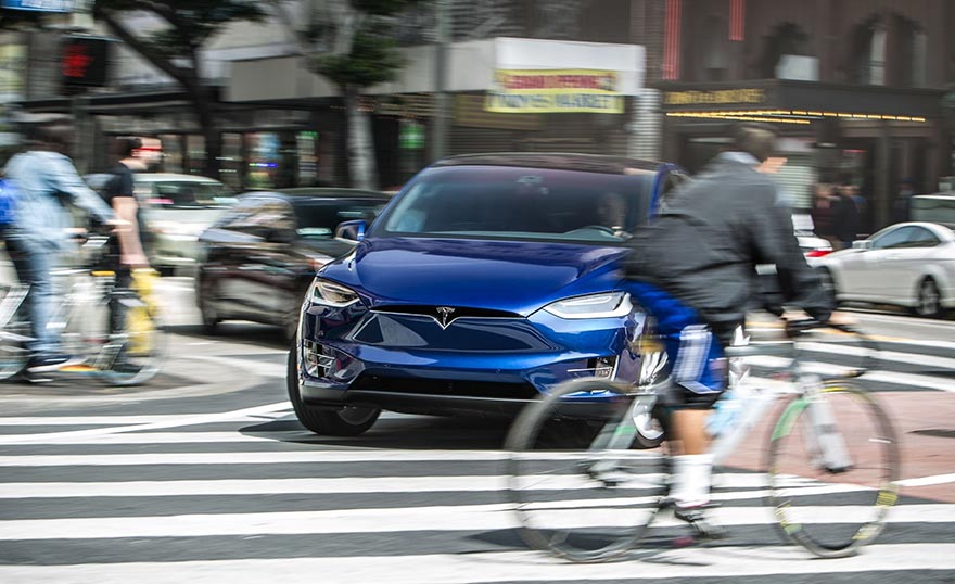 Tesla Model X - cel mai sigur SUV