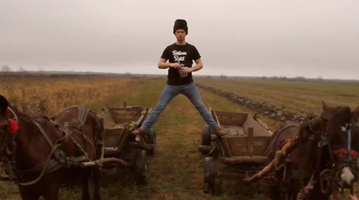 Şpagatul epic al lui Van Damme, parodiat