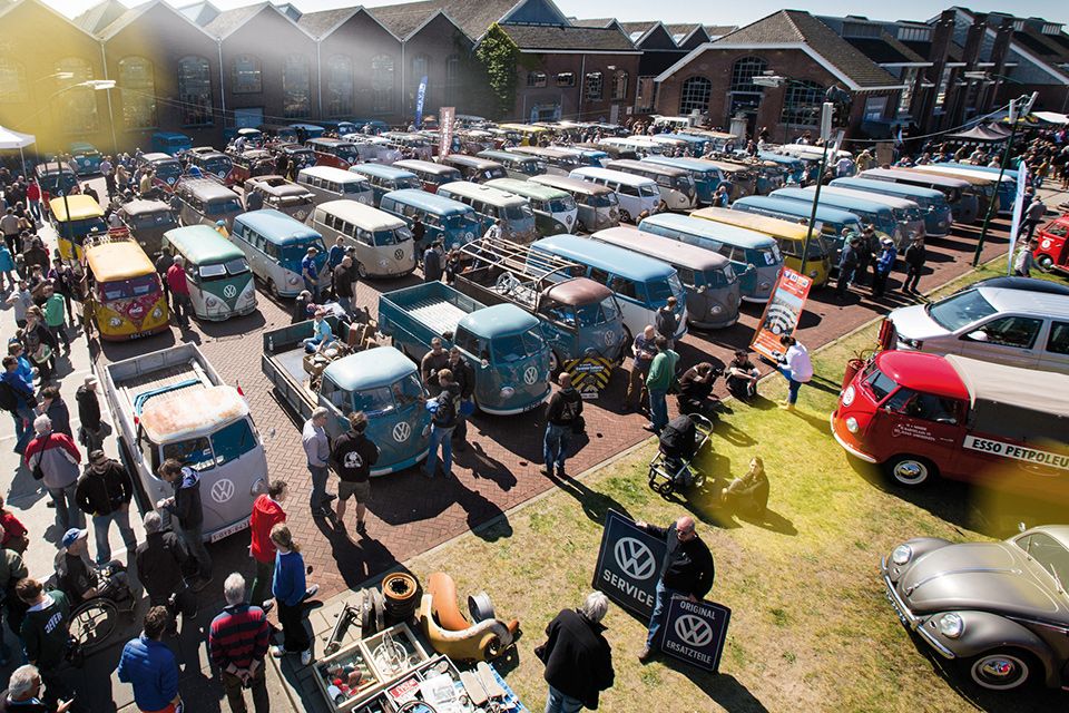 Cele mai vechi modele VW Transporter se adună în Olanda