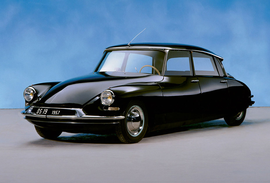 Citroen DS: O `zeita` printre masini