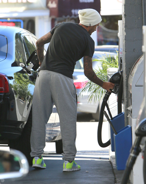 David alimentand cu benzina