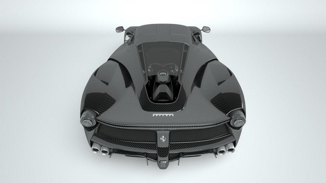 Supercar "îmbrăcat" integral în carbon