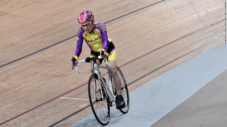 Ciclistul francez Robert Marchand a stabilit un nou record