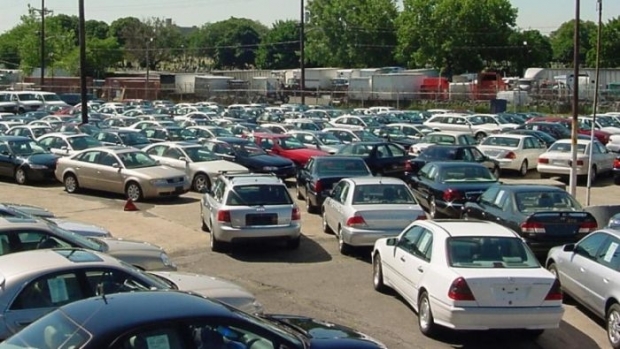 Din 20 mai, cumpărătorii mașinilor second vor fi amendaţi dacă nu anunță tranzacțiile în 90 de zile