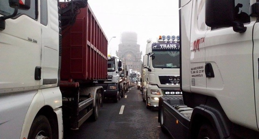 Transportatorii din România pregătesc mega-protestul RCA